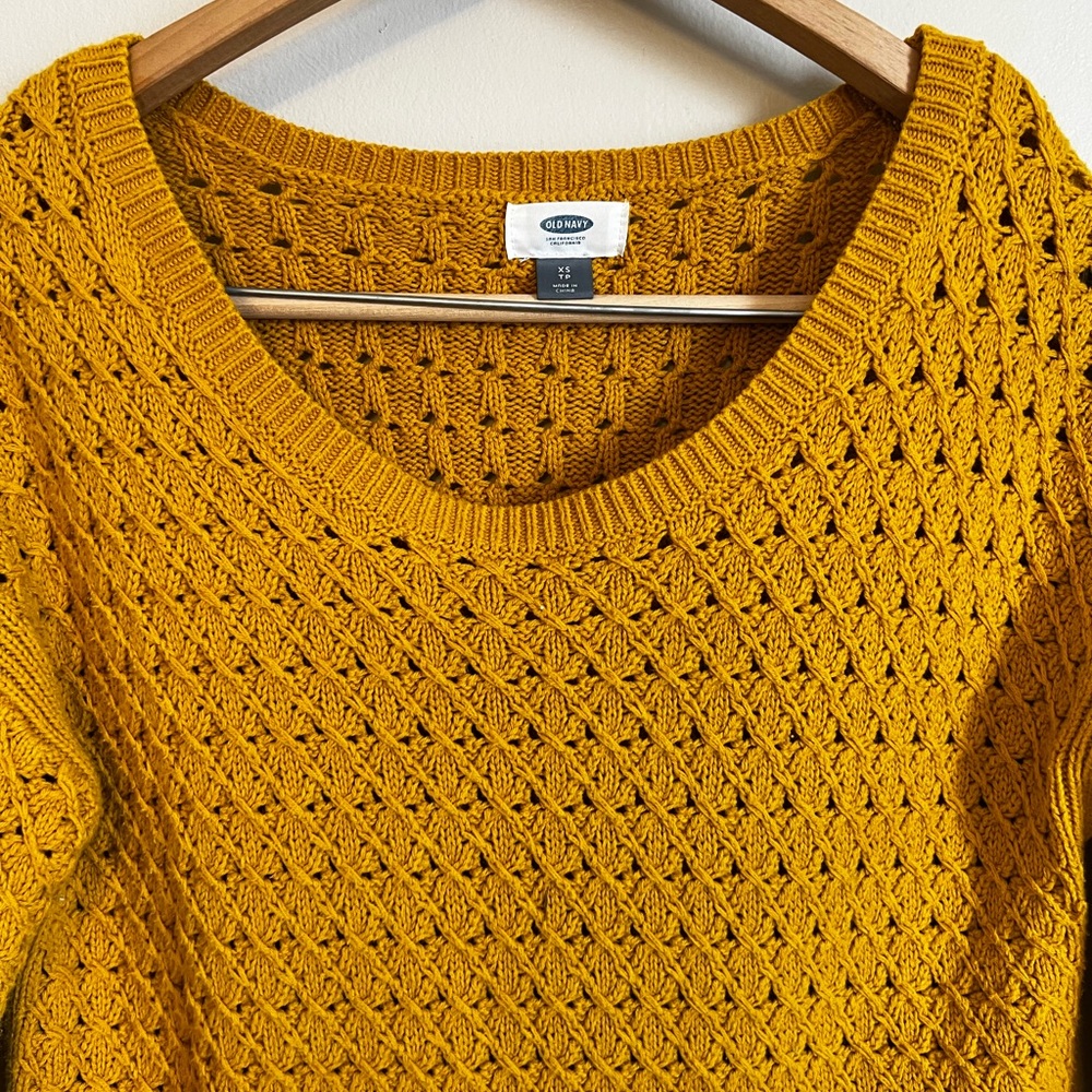 Old Navy Sweater